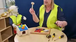 Assessing which tool is right according to age and stage of development - from pounder to hammer