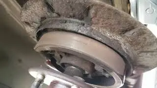 Astro van rear disk rotor removel