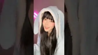 超級性感 肥美蜜大腿 細腰巨乳美女 扭腰擺臀 看得我都不行了 ，歡迎訂閱，每天送上最可口的美女