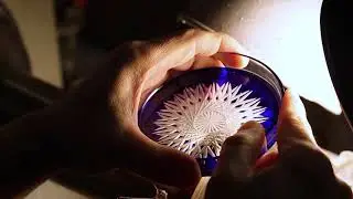 【切子の製造現場】業界的には酒器が多い世界。食器でも食器以外の収納などでも使える蓋付きのシャーレ。1つの商品で2つの切子模様を楽しめるプロダクト。