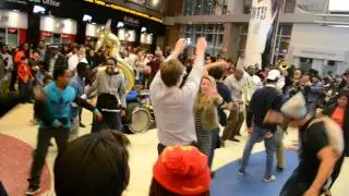 Flow Champ - How We PArty in Charlotte at BOBCATS GAMES pt 2