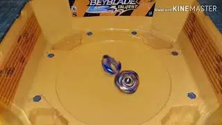 Beyblade Burst Battle {Drain Fafnir vs Valtryek V2}