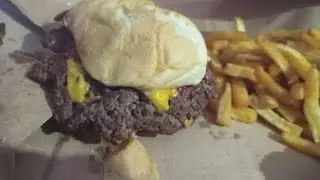 la peor hamburguesa del mundo🤮