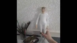 Оживает Кощеюшка, обрастает)