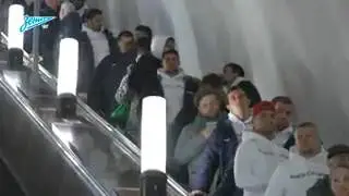 Нас не сломить    зенитовцы отправились... на метро