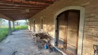 A Casa do Japonês.  Foram embora e deixaram tudo para trás.