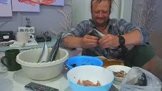 Сибирь Деревня Кормлю животных Чищу рыбу Урожайный огород и сад Готовим суп на сале ПОДВАЛ ИЛЬИЧА