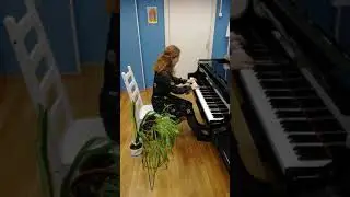 «Колдун» - исполняет Пирятинская Арина, 3 курс