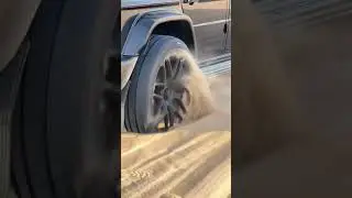 Car stuck in desert #dubai #desert #gwagon #gclass #mercedes #mercedesbenz #cars #business #workshop