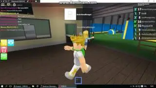 Playing assasin in Roblox (Part 9) and guy with green shirt is not a scammer
