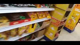 снимала быстро ,чтобы  не кто не видел ,и не знал ,не слышал ничего не говарила молчала .