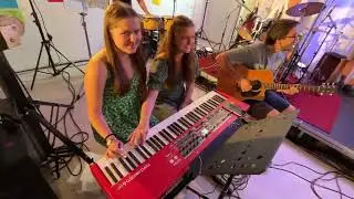 Kvinta, Shut up and dance, 2023