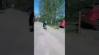 Друг чуть не улетел в небо😂😂😂😂