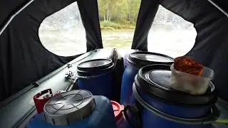 Ходовой тент для надувной лодки, вид изнутри.