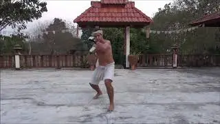 1. Muay Chaiya Wai Kru