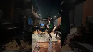 Tiakolaaaaaaaa cets quoi encore tout ça???
