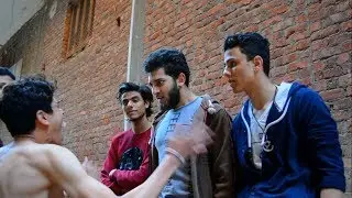 رجل صاحب قوة خارقه يحول جسمه العادي الي كمال اجسام