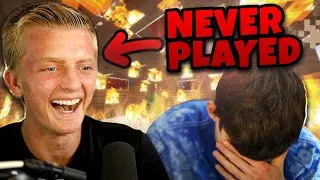 I try teaching my friend how to play Minecraft