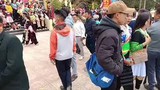 tuaj koom tsiab nawj