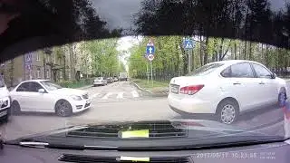 подбил хама)