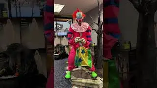 Slim – Killer Klowns from Outer Space Animatronic 7.2 Ft