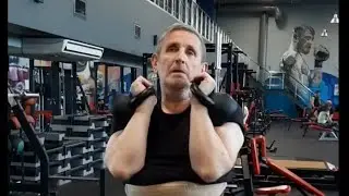 ГИРИ Андрей Рябченко жим гирь по 4 кг 170/ восстановление
