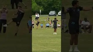 UMass is dancing their way to semifinals at USAU D-I College Nationals #ultimatefrisbee