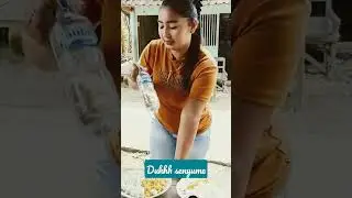Penjual nasinya cantik banget