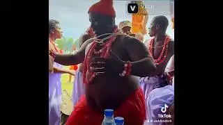 The stomach dance of Urhobo people 💪🏾 