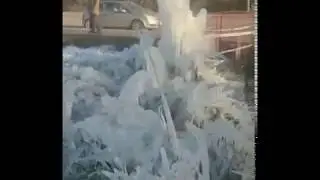 в Тушино прорвало трубу, и получилось  очень красиво..