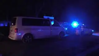 Brand i bil op af bygning på Basgangen i Roskilde