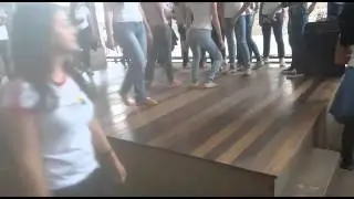 Gostosa do acre dançando ate o chão colegio serb
