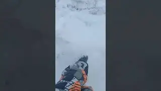 этот хруст снега расслобляет