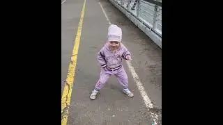 Танцы улиц/ржака/тудым сюдым/станцевала на улице/жгунья
