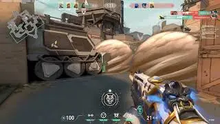 sneaky smoke plays w/ Cypher & Brim on Bind
