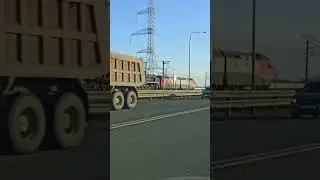 Наш паровоз вперед летит!