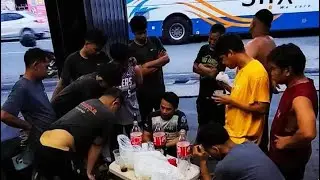 May pang meryenda sa basura. 🤣