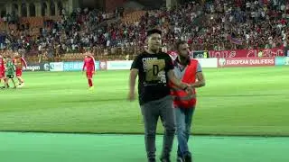 Հենրիխ Մխիթարյանի գեղեցիկ քայլը/ Henrikh Mkhitaryan and armenian fan