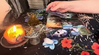 🔥КТО ЖИВЁТ ВАШЕЙ ЖИЗНЬЮ, КОЛДУЯ НА ВАС🪃🪃🪃🔥