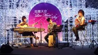 Robynn & Kendy @ 朗豪坊 22.10.2011 2.普通朋友
