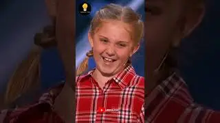 This Girl Has An Amazing Talent 🤯