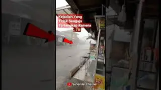 Kejadian Yang Tidak Sengaja Terekam Kamera Saat Hujan Disertai Angin Kencang