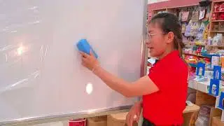 Khám Phá  Sự Tiện Lợi Và Tinh  Tế Của Dụng Cụ Lau Bảng Trắng Suremark SQ9950