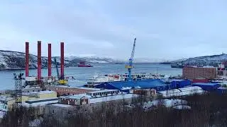 Мурманск, 8 марта по Мурмански (Фестивальная 9, 24).