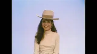 Esther Ofarim אסתר עופרים - Don't pass me by (special version, 1970)