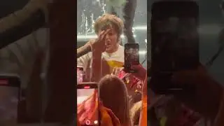 Louis Tomlinson - Silver Tongues - Jumping into the crowd