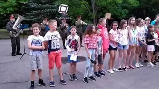 Катюша - детский хор и военный оркестр