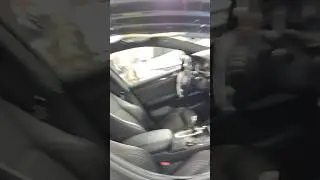 BMW X4 в салоне официального дилера , без подушек .