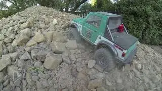 A Sumo and Lunchbox get dusty!