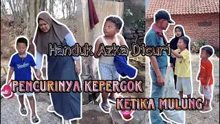 HANDUK AZKA DI CURI SAAT MANDI DI BALONG😬🥲🙈